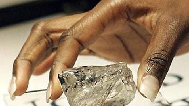 Afrique du Sud: Tango récupère un diamant de 36,34 carats à Oena