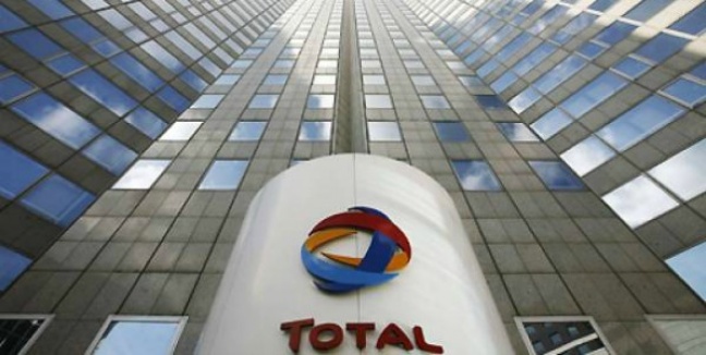 Total va investir dans l'énergie solaire au Gabon