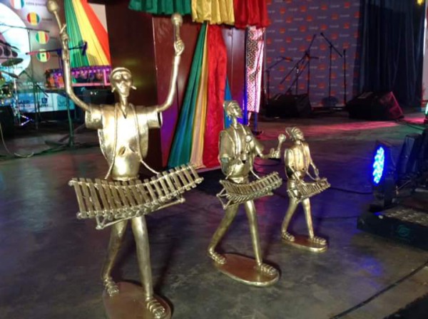 Mali: Festival international Triangle du balafon, le groupe Bazani ...