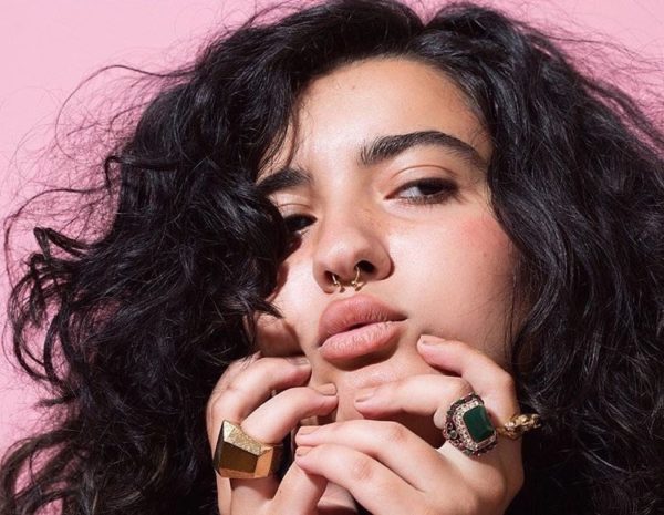 Dounia : chanteuse marocaine, charismatique et non conventionnelle !