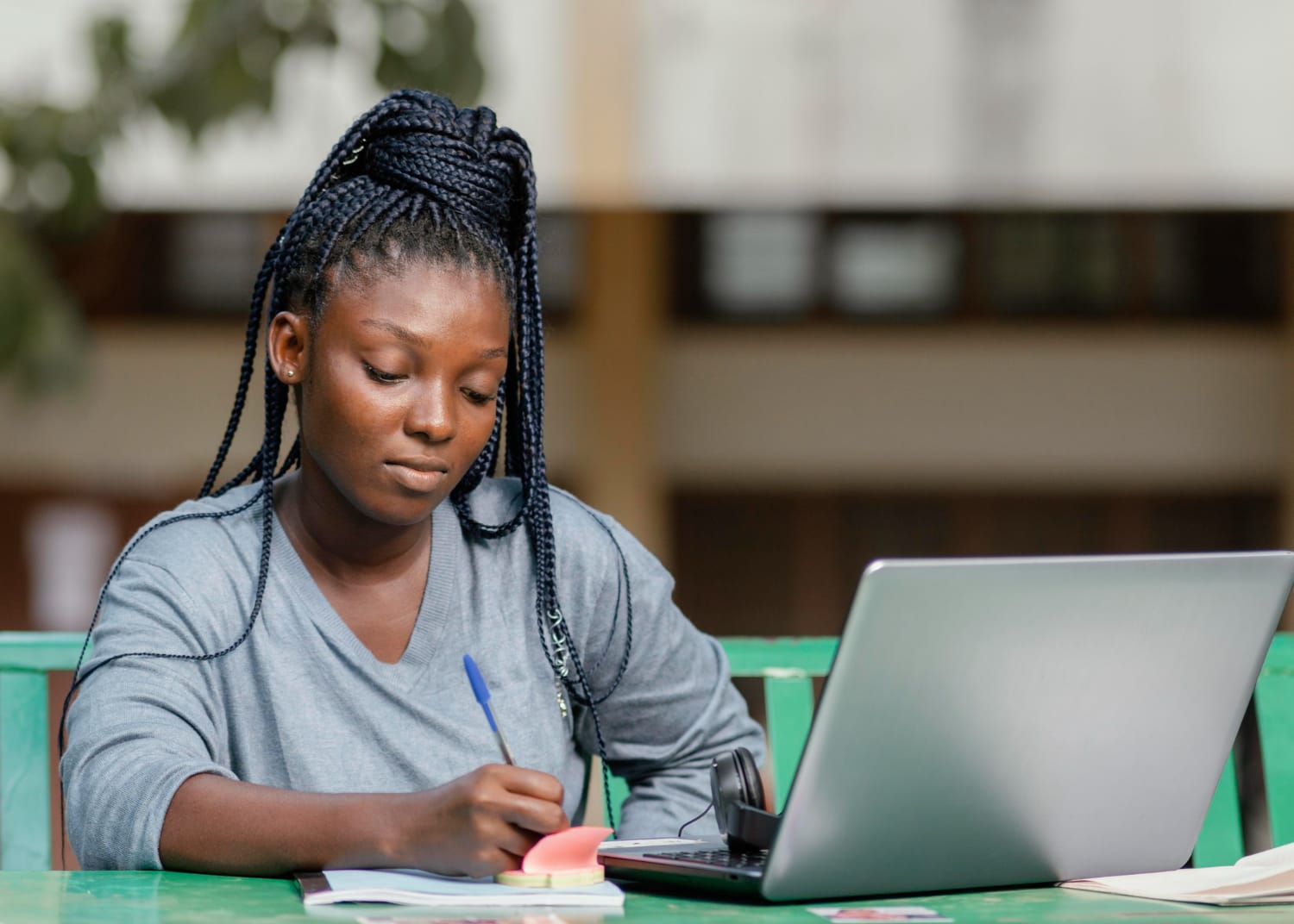 Kenya : Les femmes accélèrent l’apprentissage numérique