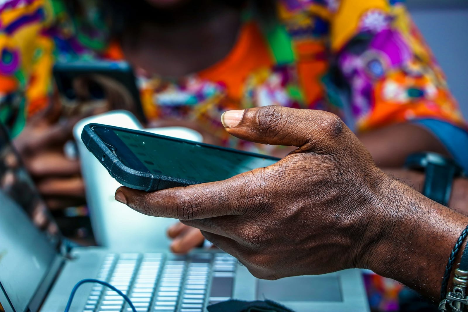 La révolution de la connectivité mobile : un tournant décisif pour l’Afrique