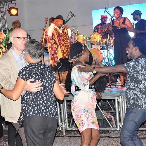 La rumba congolaise à Paris : comment des artistes réinventent un genre classé au patrimoine mondial